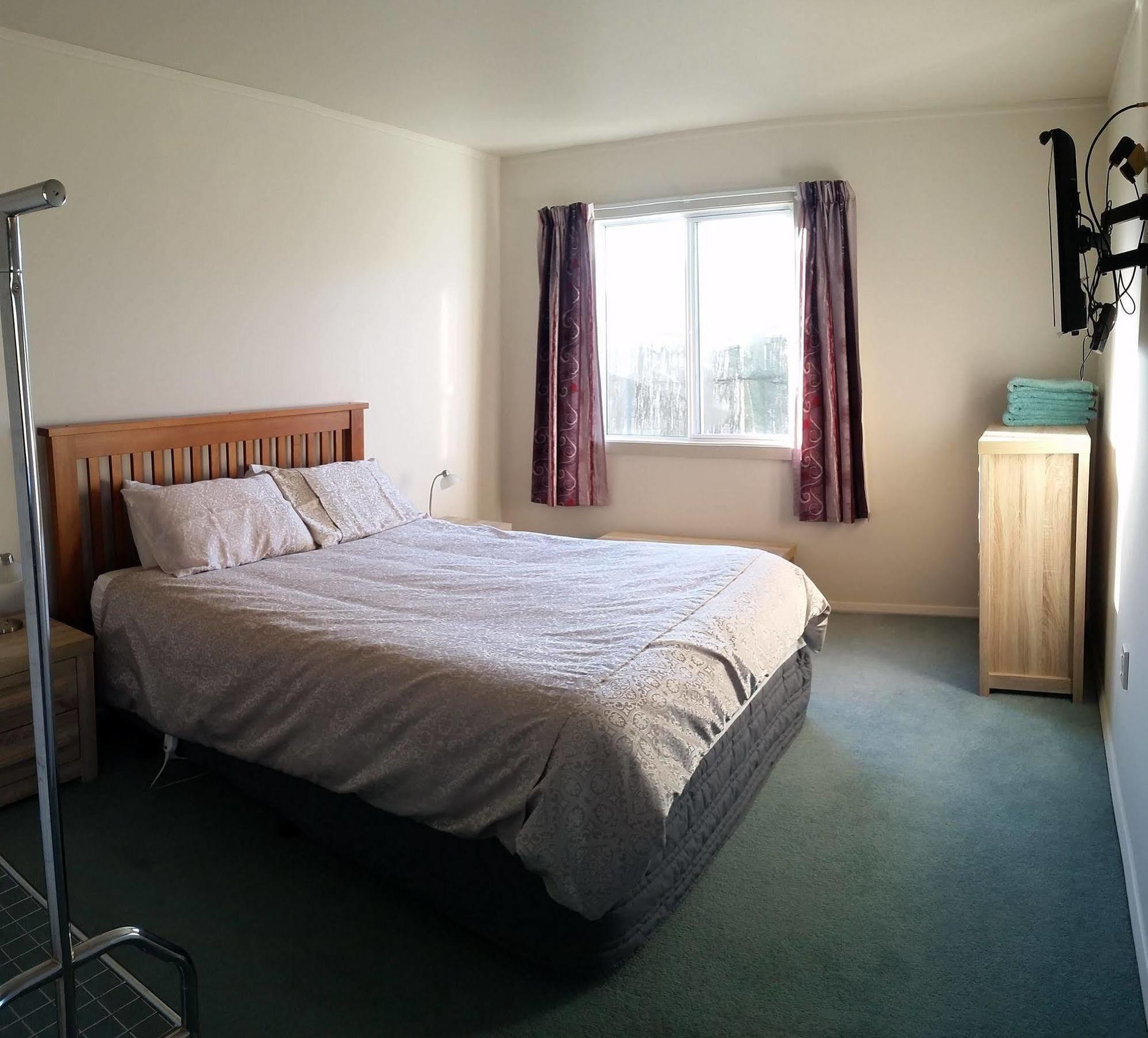 Central Chalets Ltd Александра Экстерьер фото
