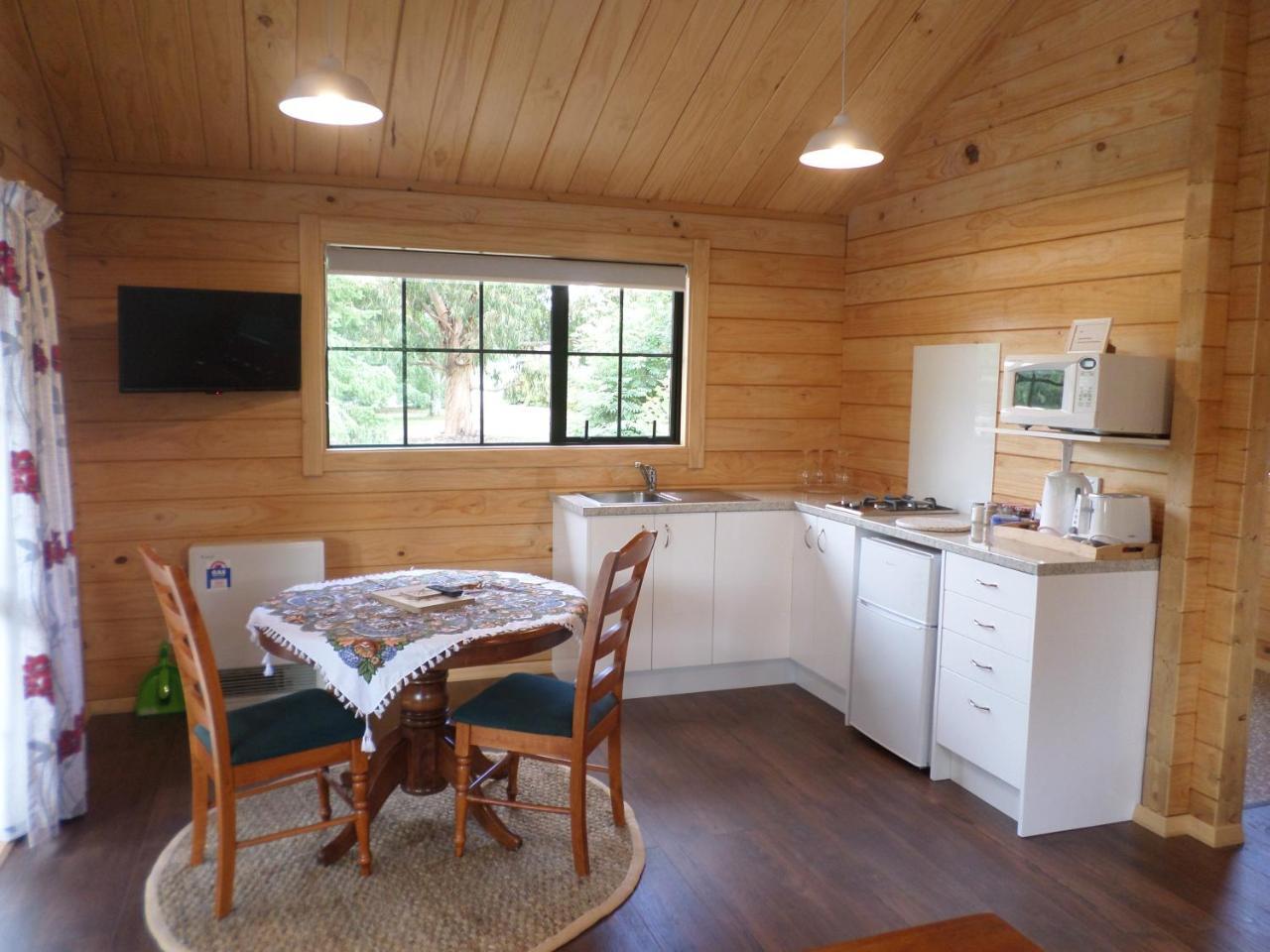 Central Chalets Ltd Александра Экстерьер фото