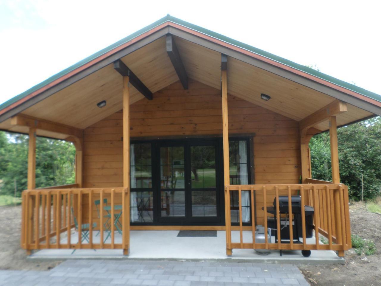 Central Chalets Ltd Александра Экстерьер фото
