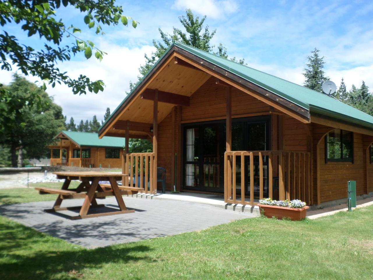 Central Chalets Ltd Александра Экстерьер фото